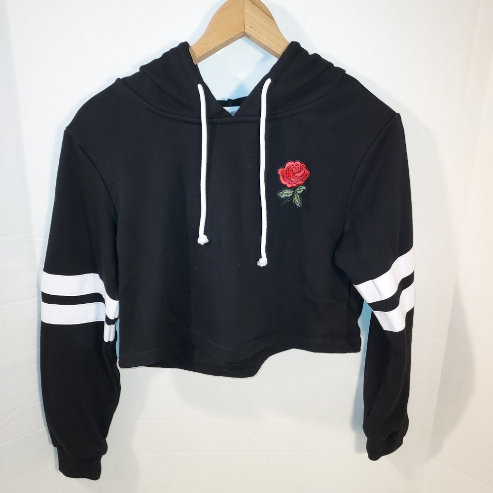 Perfashion Black Cropped Hoodie with Rose size S